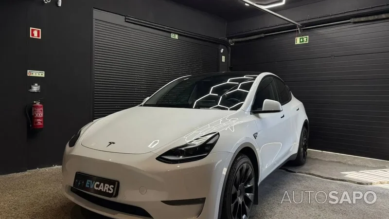 Tesla's Musk Vote: Trillionaire or Exodus?